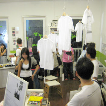 Tシャツブランド〔シキサイ〕のシンガポール「Unveiling」展記録写真08